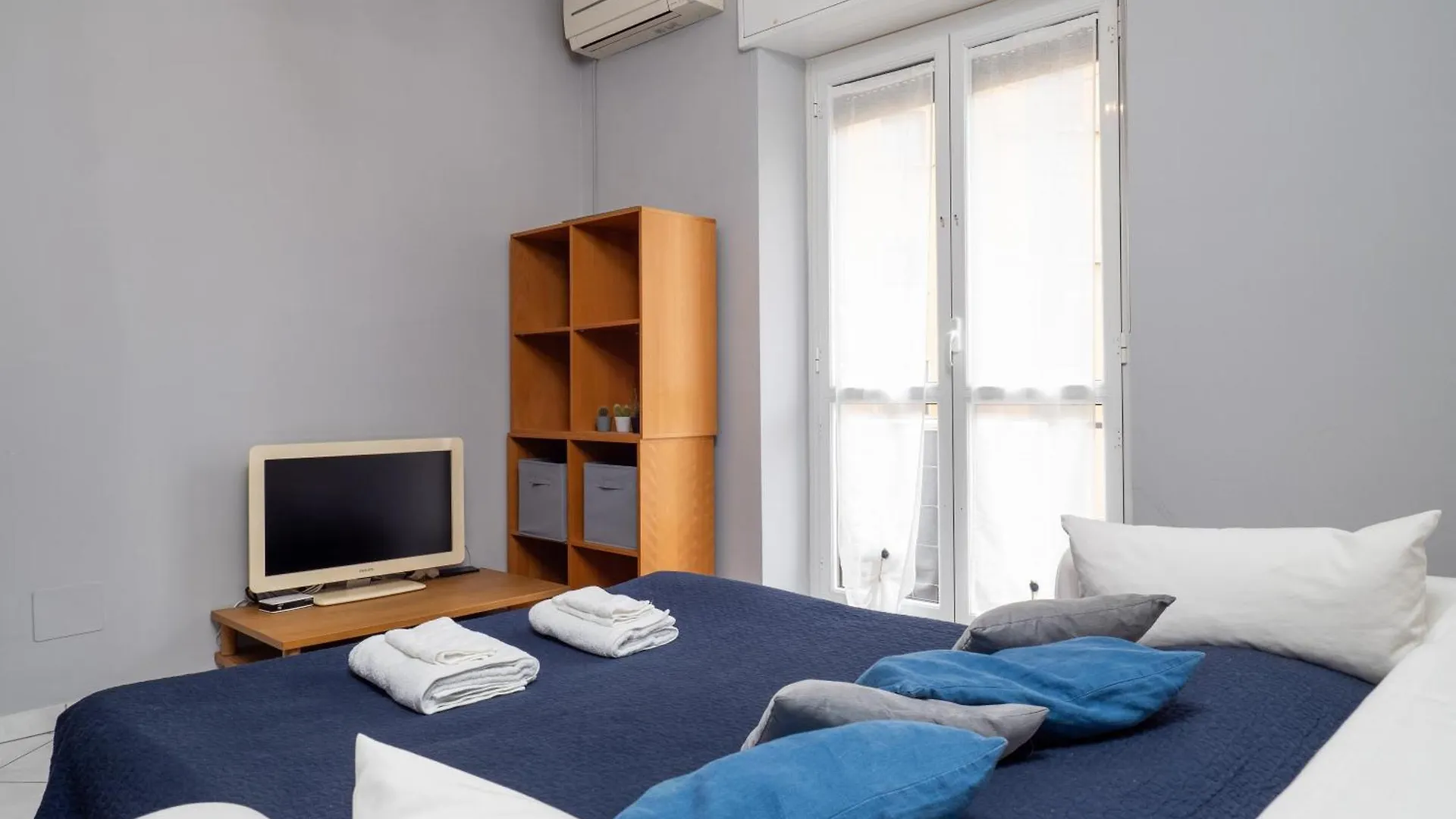 Cozy Apartment In Design District Milán