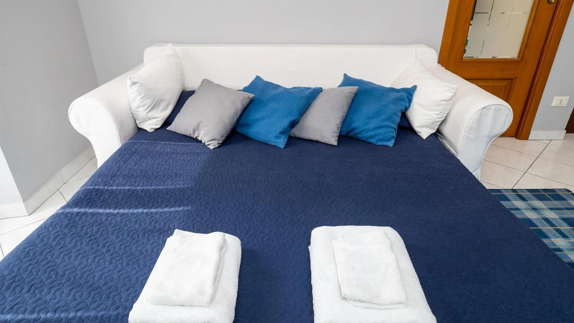 Cozy Apartment In Design District Milan